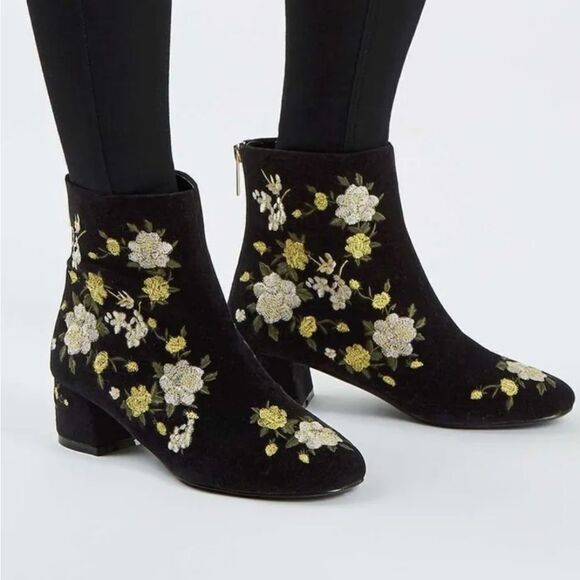FOREVER 21 BLACK VELVET YELLOW FLORAL EMBROIDERED BOOTIES G1 - Picture 16 of 16